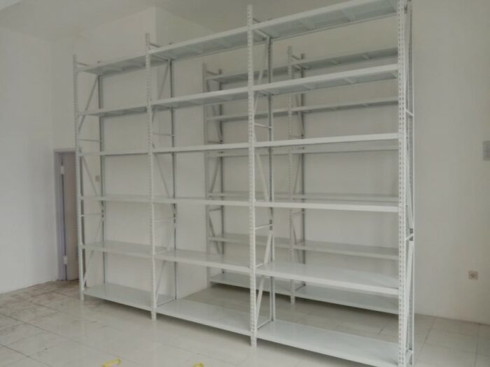 RAK ARSIP BESI KANTOR SERBAGUNA KEKUATAN 150 KG TIPE C-150: Solusi penyimpanan cerdas untuk kantor modern—tahan beban, hemat ruang, dan tampil elegan