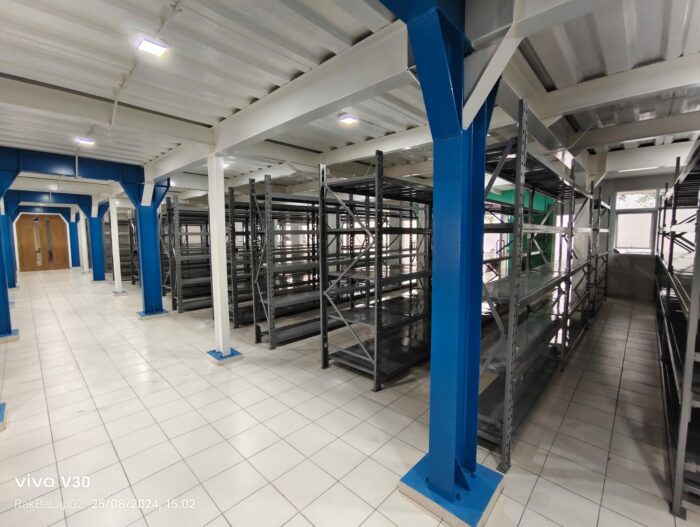 RAK BESI GUDANG MEDIUM DUTY TIPE ZA-300 (PRODUK LOKAL) – KAPASITAS 300 KG / SHELVING ATAU 1,2 TON / UNIT, 4 LEVEL, UKURAN 200x50x200 CM & 200x60x200 CM (WARNA & UKURAN BISA CUSTOM)