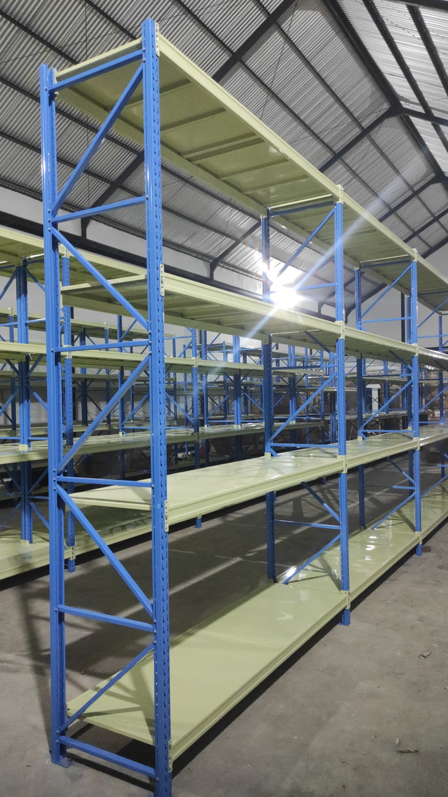 RAK GUDANG MEDIUM DUTY DC-50 KAPS 2 TON PER UNIT ATAU 500 KG/LEVEL | RAJA RAK INDONESIA